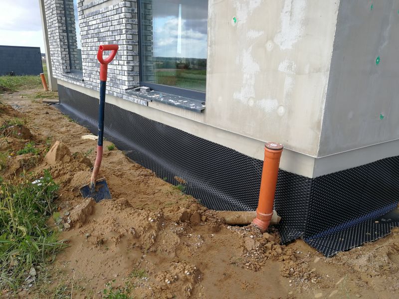 Drainage installation